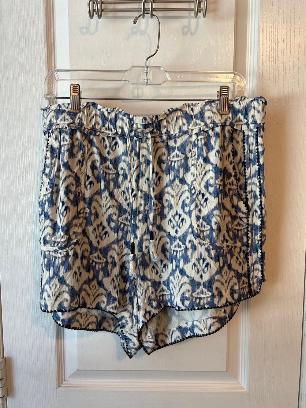 Melissa Nepton Blue and White Printed Drawstring Shorts L